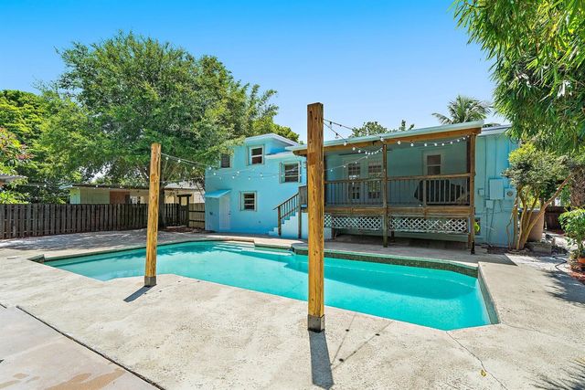 1429 Crest Drive, Lake Worth, FL 33461