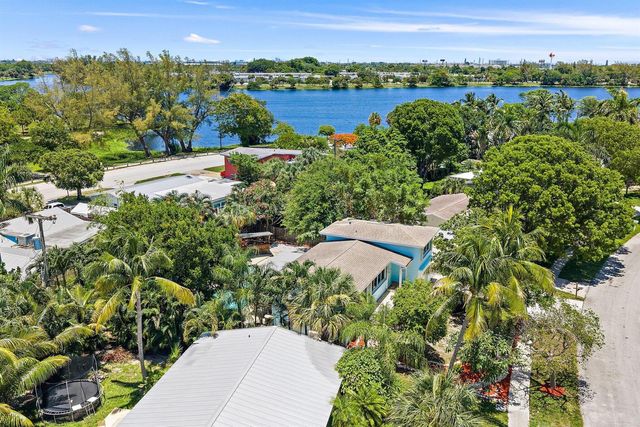 1429 Crest Drive, Lake Worth, FL 33461