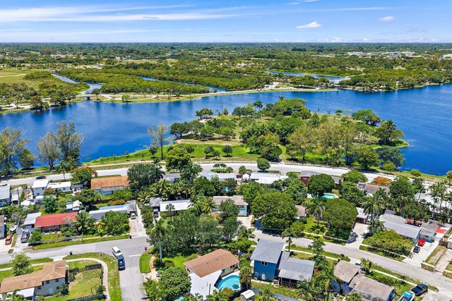 1429 Crest Drive, Lake Worth, FL 33461