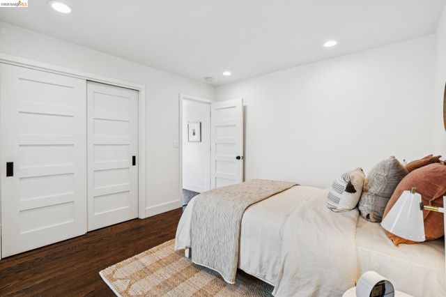 5325 Miles Ave, Oakland, CA 94618