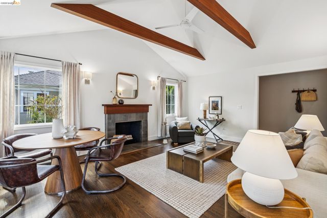 5325 Miles Ave, Oakland, CA 94618