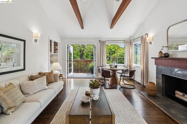 5325 Miles Ave, Oakland, CA 94618