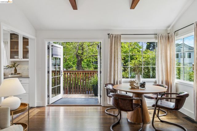 5325 Miles Ave, Oakland, CA 94618