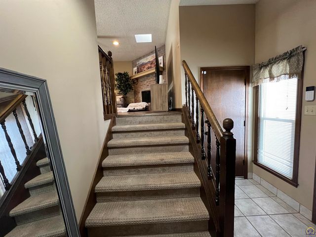 4643-4645 SW 8th Ave, Topeka, KS 66606