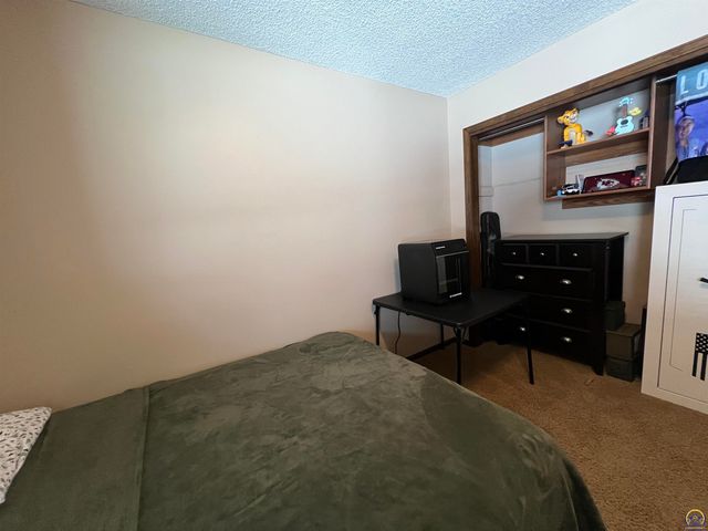 4643-4645 SW 8th Ave, Topeka, KS 66606