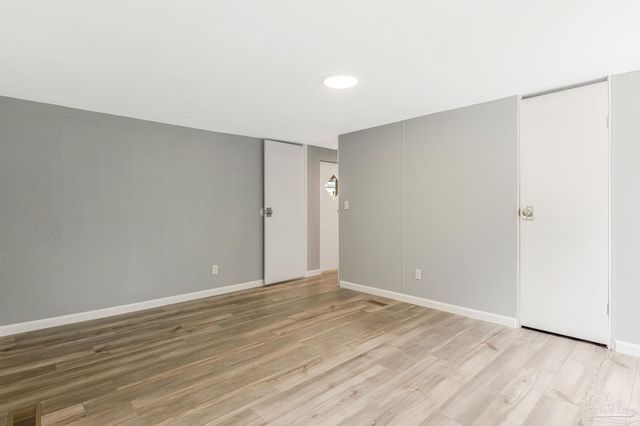 5658 Government Dr, Gulf Breeze, FL 32563