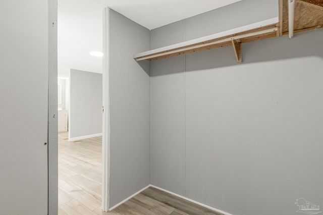 5658 Government Dr, Gulf Breeze, FL 32563