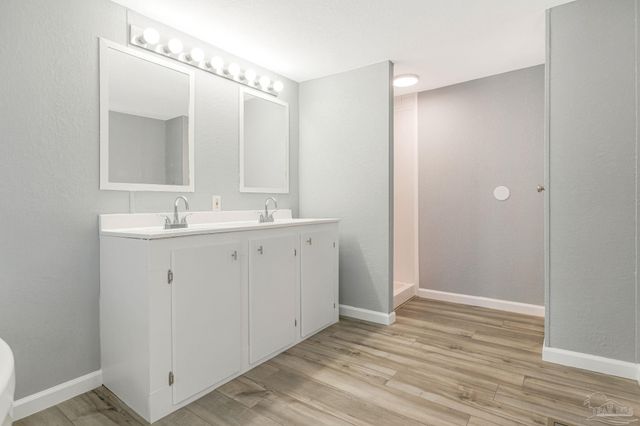 5658 Government Dr, Gulf Breeze, FL 32563