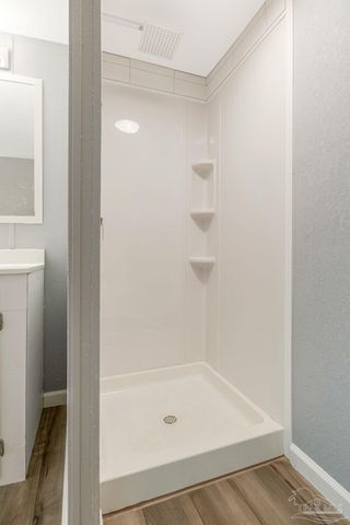 5658 Government Dr, Gulf Breeze, FL 32563