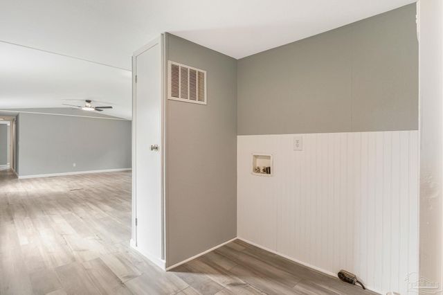 5658 Government Dr, Gulf Breeze, FL 32563