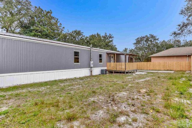 5658 Government Dr, Gulf Breeze, FL 32563