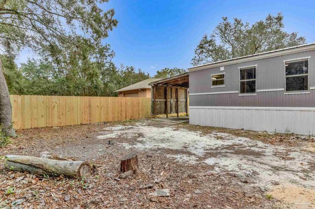 5658 Government Dr, Gulf Breeze, FL 32563