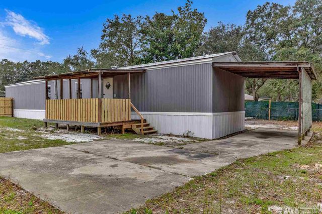 5658 Government Dr, Gulf Breeze, FL 32563