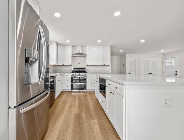 8704 Mulvaney Drive, San Diego, CA 92119