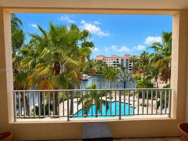 711 Crandon Blvd 402, Key Biscayne, FL 33149