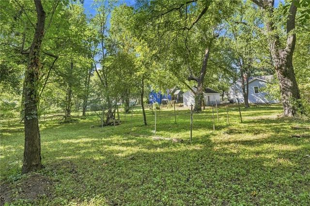 6315 E Red Bridge Road, Kansas City, MO 64134