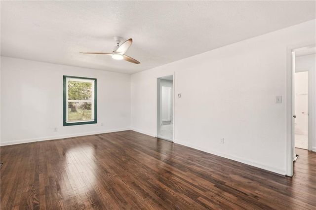 6315 E Red Bridge Road, Kansas City, MO 64134