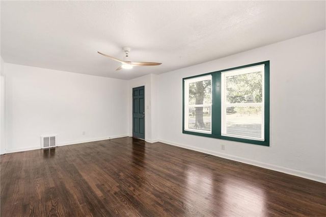 6315 E Red Bridge Road, Kansas City, MO 64134
