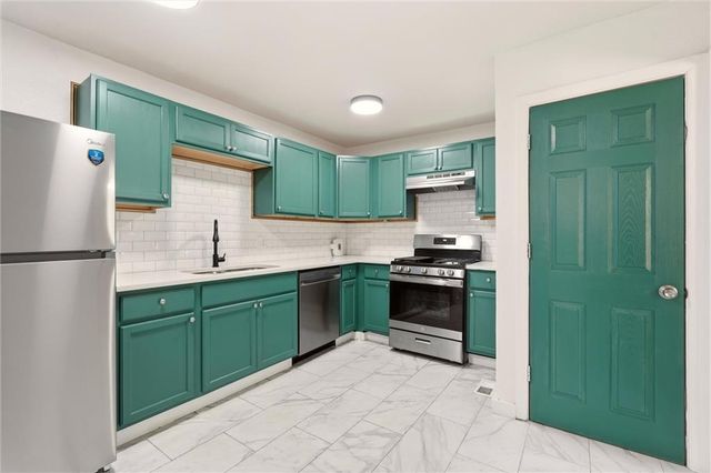 6315 E Red Bridge Road, Kansas City, MO 64134