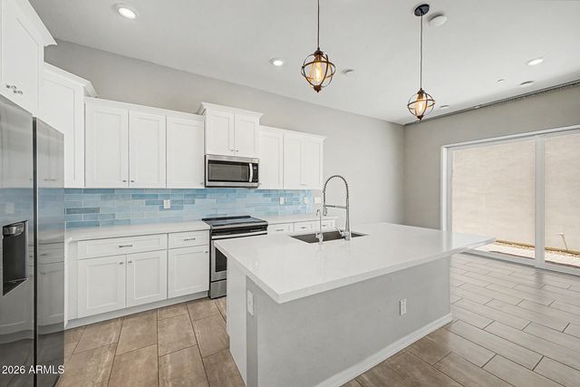 291 E MARKWOOD Drive, Chandler, AZ 85286