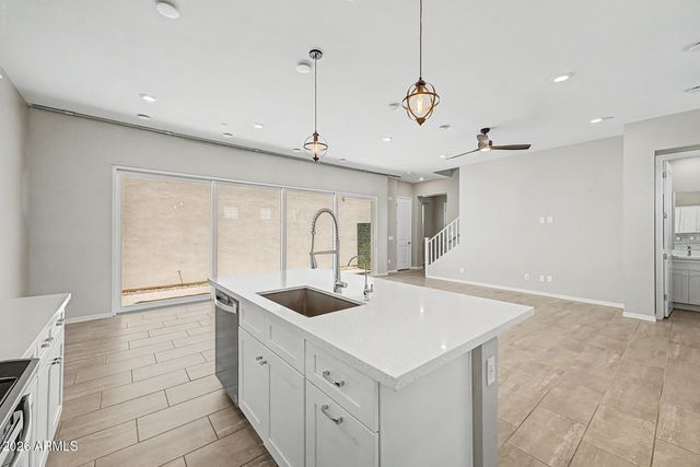 291 E MARKWOOD Drive, Chandler, AZ 85286
