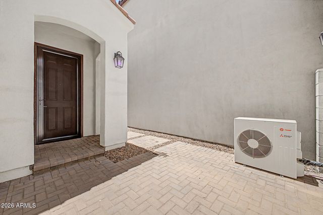 291 E MARKWOOD Drive, Chandler, AZ 85286