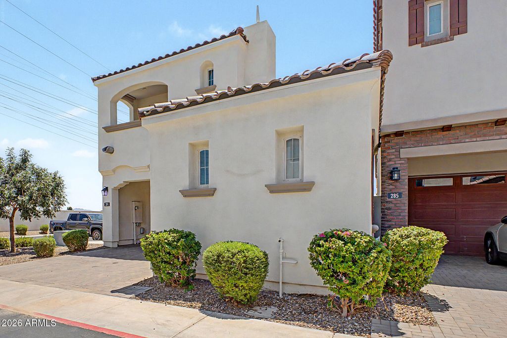 291 E MARKWOOD Drive, Chandler, AZ 85286 — photo 4