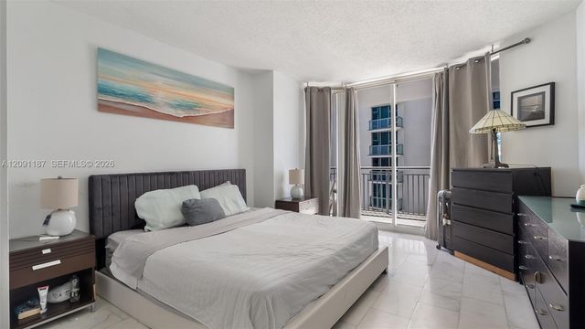 17375 Collins Avenue 1404, Sunny Isles Beach, FL 33160