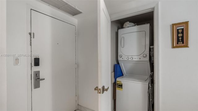 17375 Collins Avenue 1404, Sunny Isles Beach, FL 33160