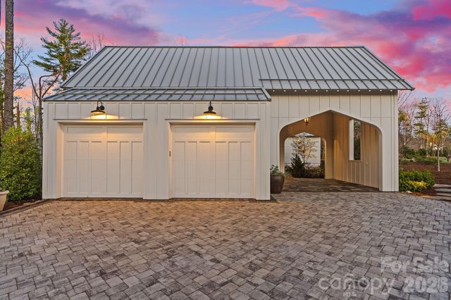 97 Emerald Necklace Drive, Asheville, NC 28803