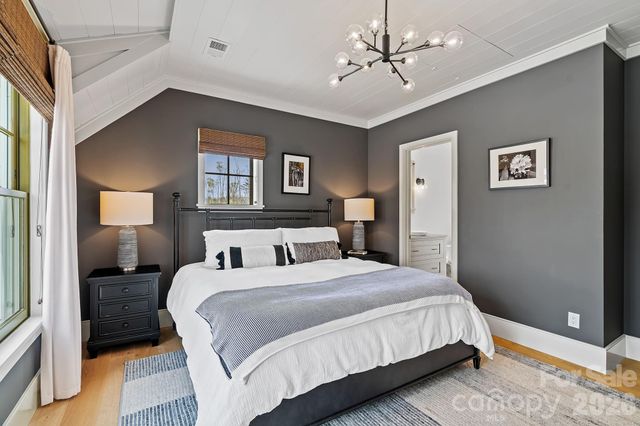 97 Emerald Necklace Drive, Asheville, NC 28803