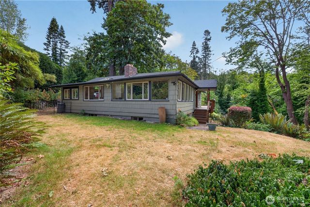26516 8th Avenue S, Des Moines, WA 98198