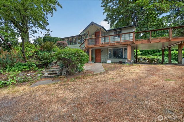 26516 8th Avenue S, Des Moines, WA 98198
