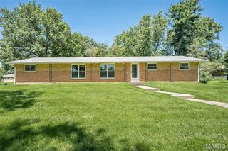 1877 Claudine Drive, St Louis, MO 63138