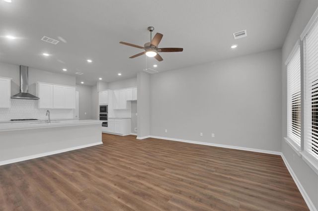 348 Summer Place Drive, Montgomery, TX 77356