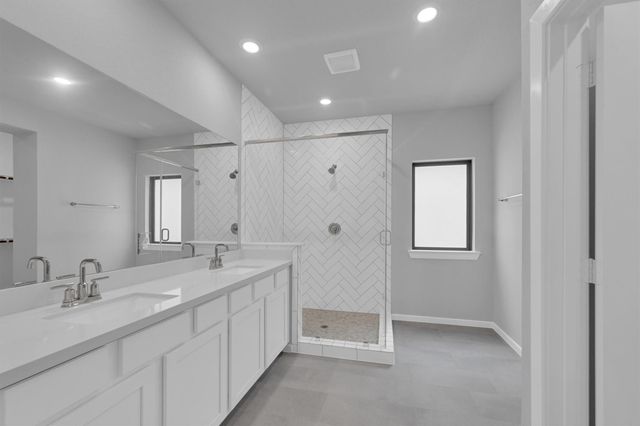 348 Summer Place Drive, Montgomery, TX 77356