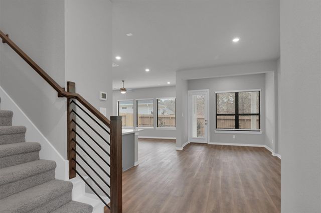 348 Summer Place Drive, Montgomery, TX 77356