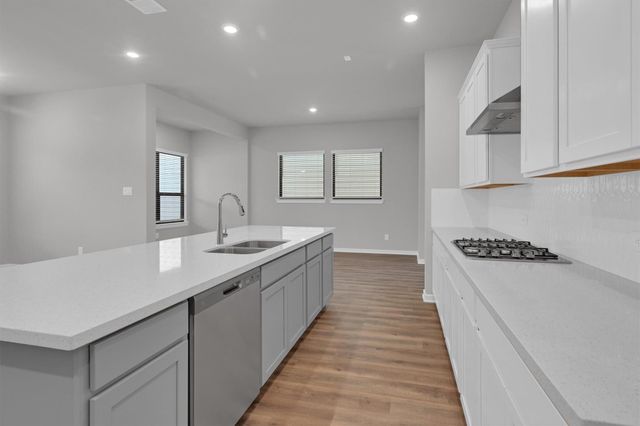 348 Summer Place Drive, Montgomery, TX 77356