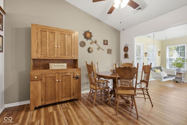5473 Kelly Anne Way, Noblesville, IN 46062