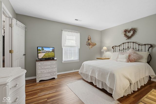 5473 Kelly Anne Way, Noblesville, IN 46062
