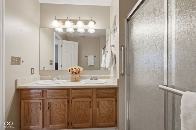 5473 Kelly Anne Way, Noblesville, IN 46062