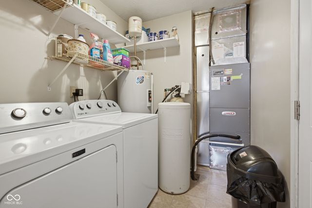 5473 Kelly Anne Way, Noblesville, IN 46062