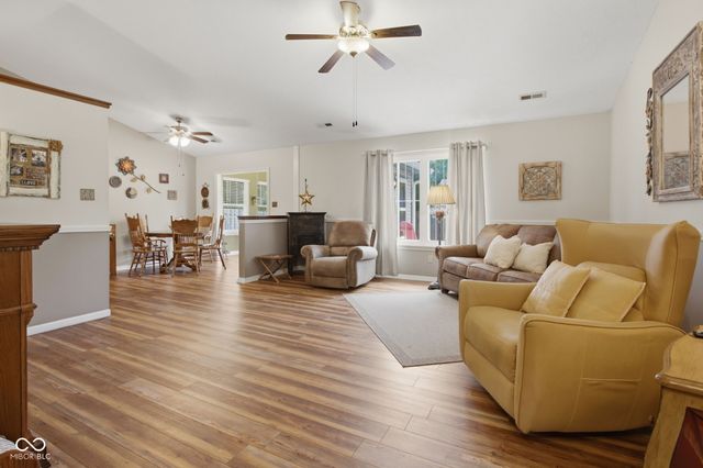 5473 Kelly Anne Way, Noblesville, IN 46062