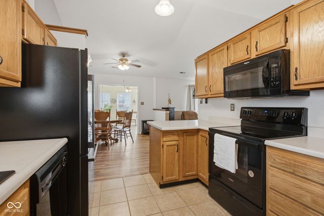 5473 Kelly Anne Way, Noblesville, IN 46062