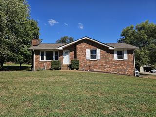316 River Dr, Mount Juliet, TN 37122