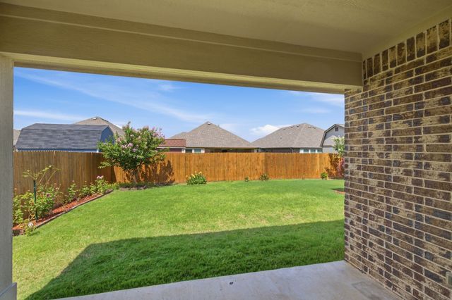 515 Lakeview Drive, Alvarado, TX 76009