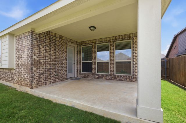 515 Lakeview Drive, Alvarado, TX 76009