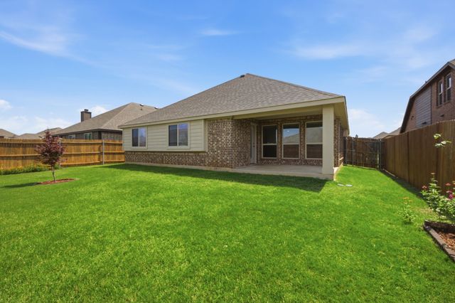 515 Lakeview Drive, Alvarado, TX 76009