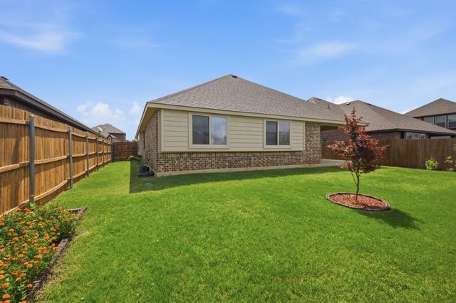 515 Lakeview Drive, Alvarado, TX 76009