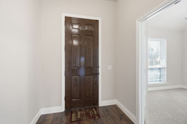 515 Lakeview Drive, Alvarado, TX 76009